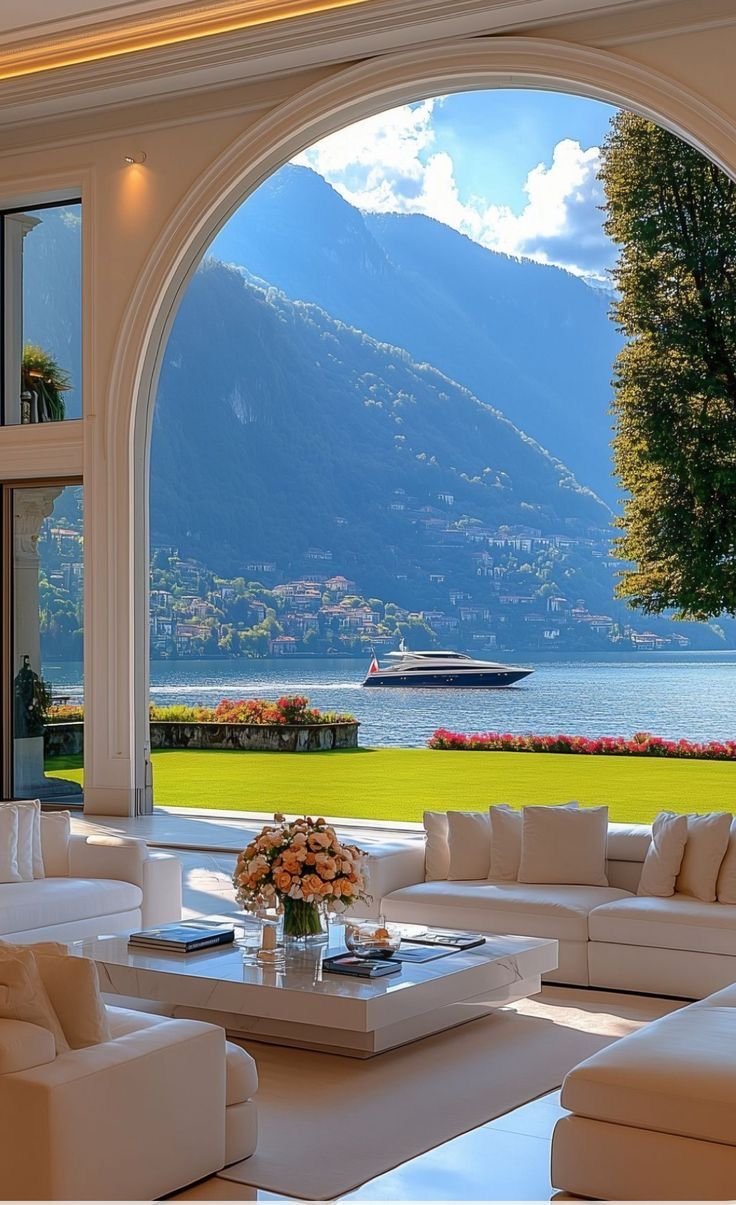 🛳  Cruise & Yacht Vacations